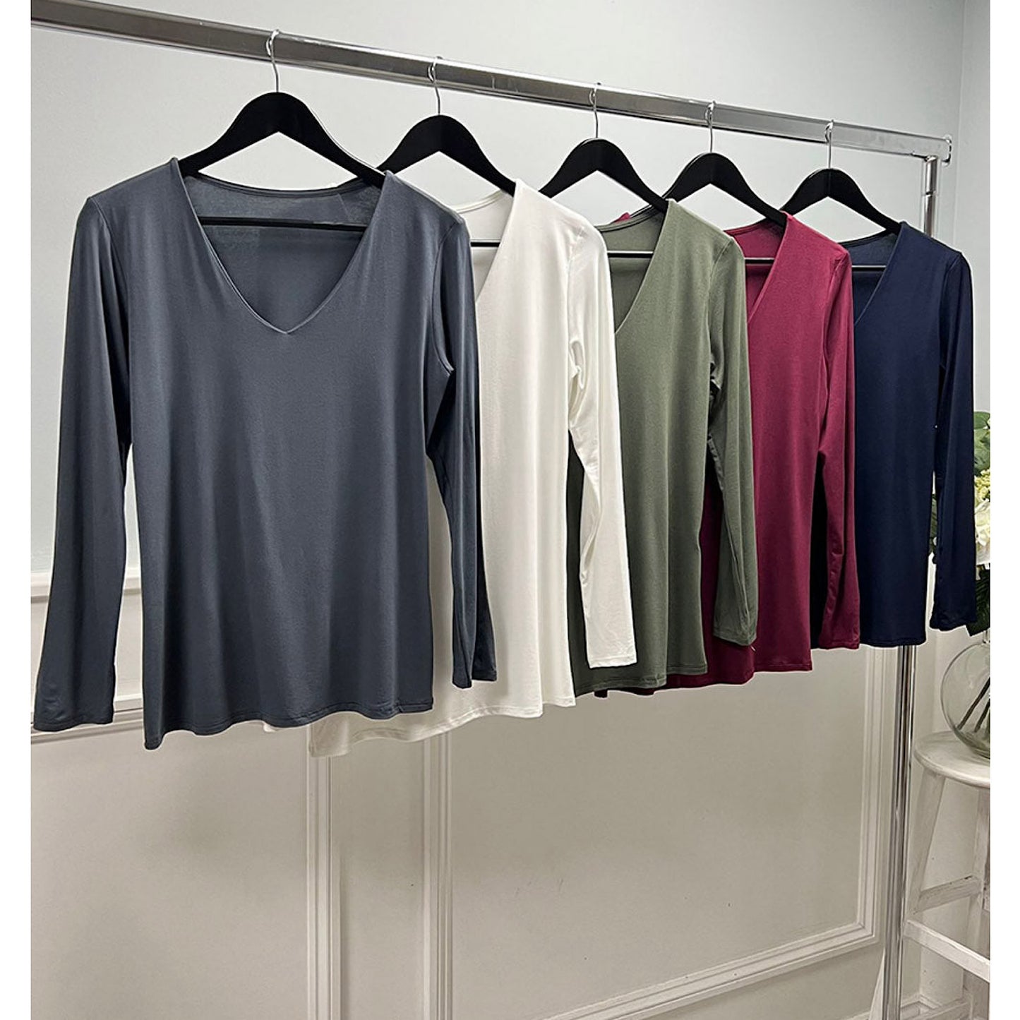 V neck long sleeved doubled layered viscose top