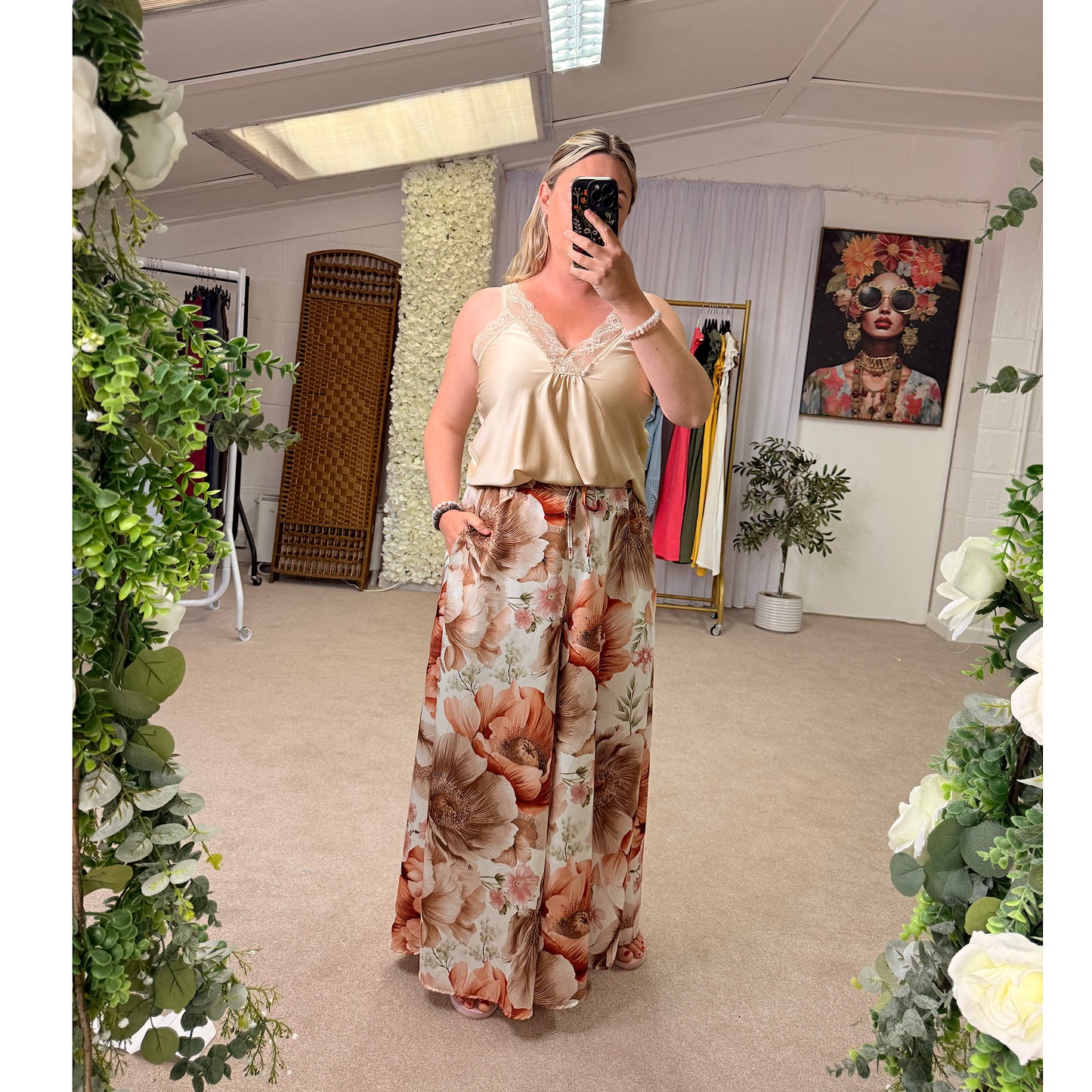 Alissa Silk floral wide leg trousers uk 8-16