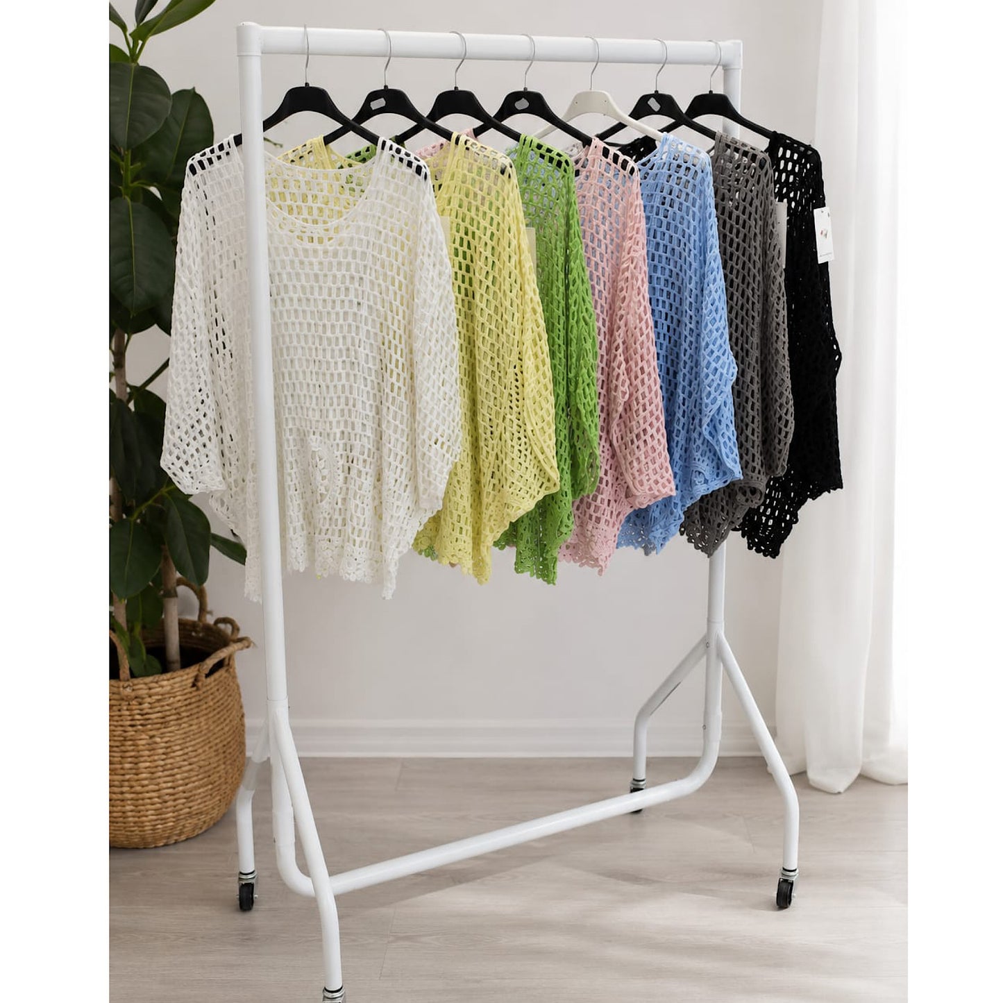 Batwing shape crochet top with matching vest