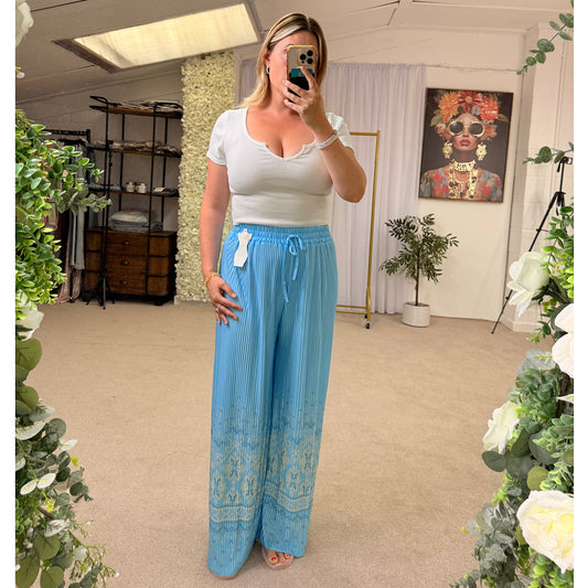 Coastal Luxe Pleated Trousers ⭐️