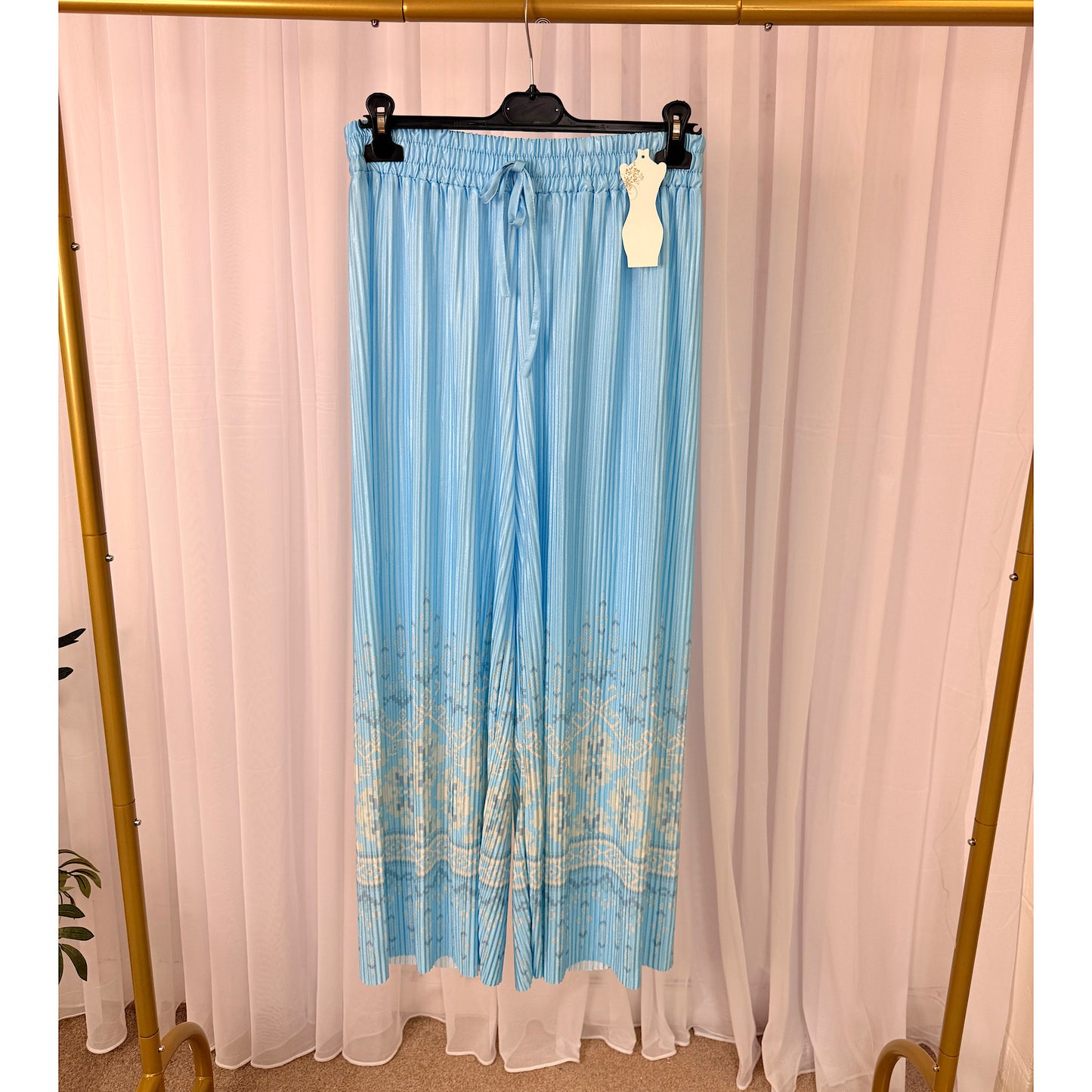 Coastal Luxe Pleated Trousers ⭐️