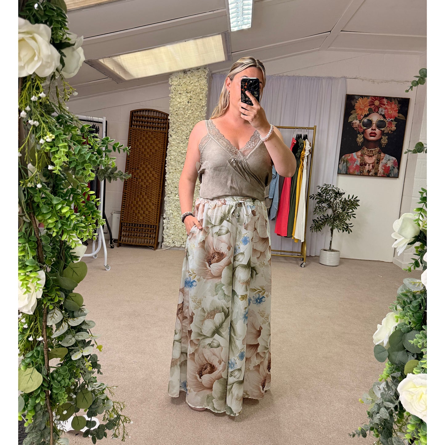 Alissa Silk floral wide leg trousers uk 8-16